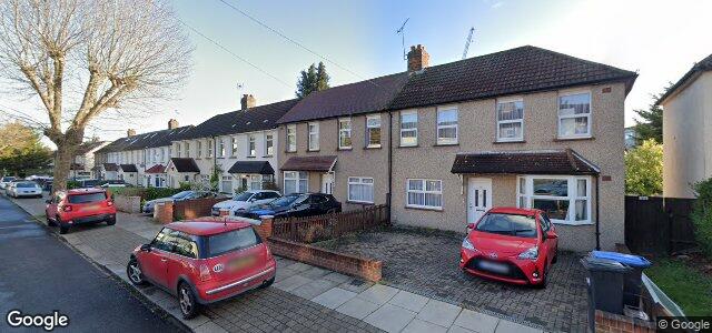 Larawan ng 27 Hood Avenue sa Winnipeg, Manitoba