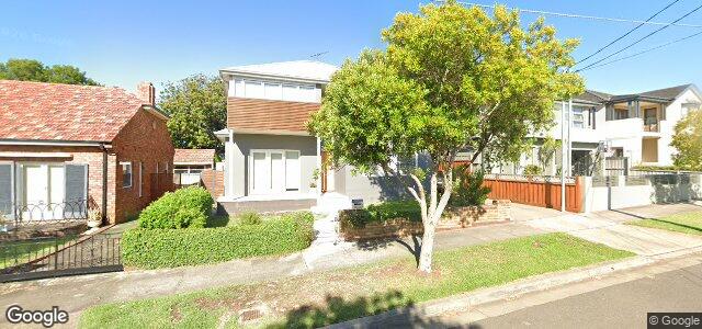 Larawan ng 3 Hood Avenue sa Winnipeg, Manitoba