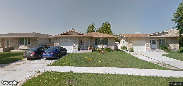 Larawan ng 30 Streilein Crescent sa Winnipeg, Manitoba
