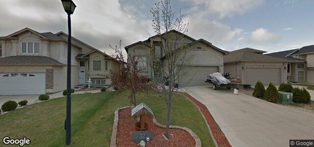 Larawan ng 32 Gardenton Avenue sa Winnipeg, Manitoba
