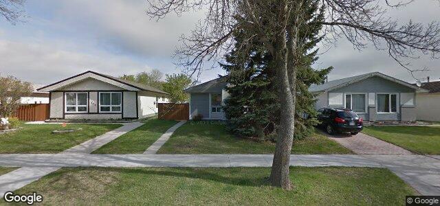 Larawan ng 325 Arthur Wright Crescent sa Winnipeg, Manitoba