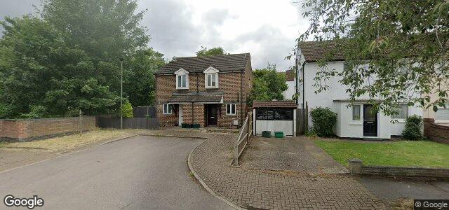 Larawan ng 34 Hood Avenue sa Winnipeg, Manitoba