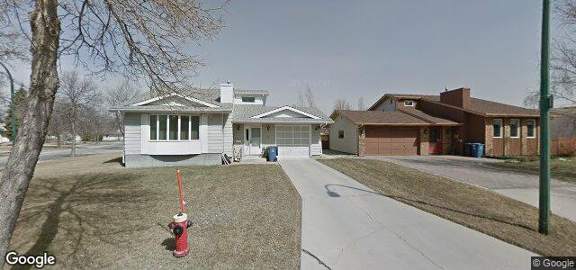 Larawan ng 35 Sasaki Crescent sa Winnipeg, Manitoba