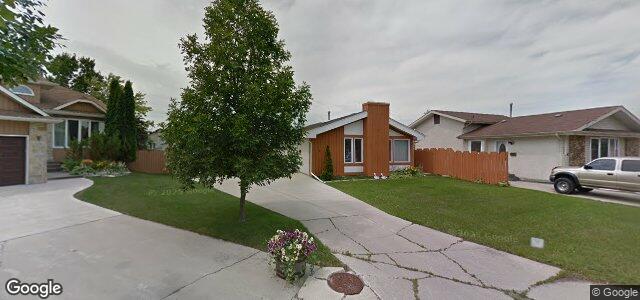 Larawan ng 38 Derbyshire Place sa Winnipeg, Manitoba