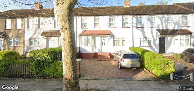 Larawan ng 38 Hood Avenue sa Winnipeg, Manitoba