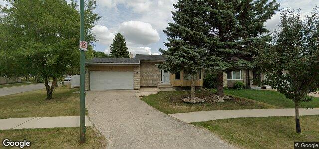 Larawan ng 55 Scarfe Street sa Winnipeg, Manitoba
