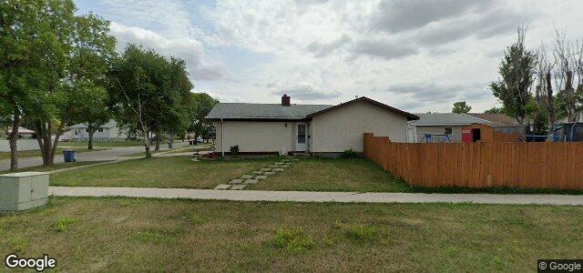 Photo of 62 Sasaki Crescent in Winnipeg, Manitoba