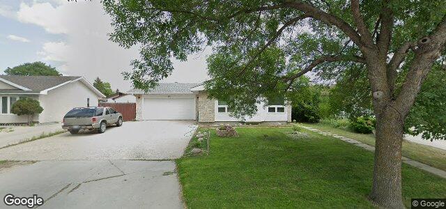 64 Arthur Wright Crescent（加拿大曼尼托巴省溫尼伯市）房屋照片