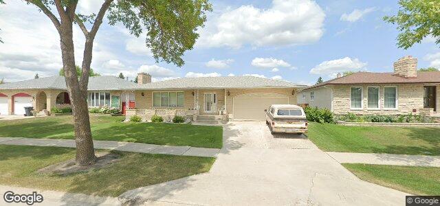 Larawan ng 74 Baker Bay sa Winnipeg, Manitoba