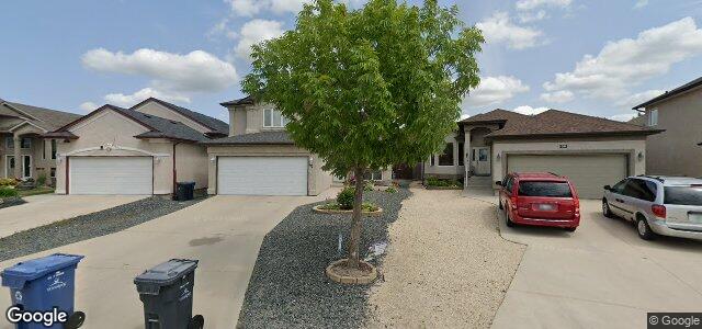 Larawan ng 90 Santa Fe Drive sa Winnipeg, Manitoba