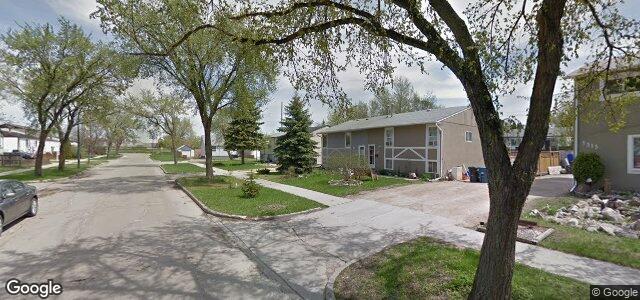 Larawan ng 1327 Aikins Street sa Winnipeg, Manitoba
