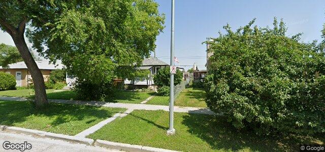 Larawan ng 227 Templeton Avenue sa Winnipeg, Manitoba