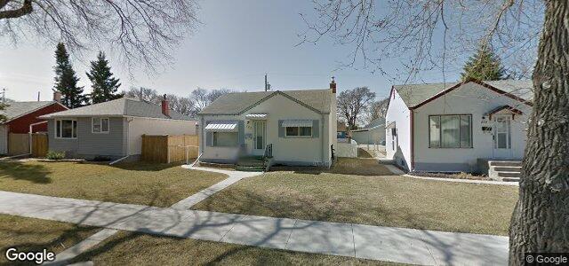 Larawan ng 242 Newton Avenue sa Winnipeg, Manitoba