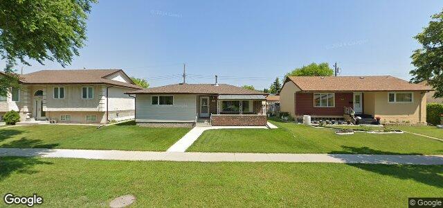 Photo of 273 Templeton Avenue in Winnipeg, Manitoba