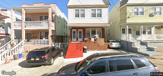 Larawan ng 302 Armstrong Avenue sa Winnipeg, Manitoba