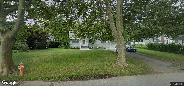 Photo of 303 Newton Avenue in Winnipeg, Manitoba