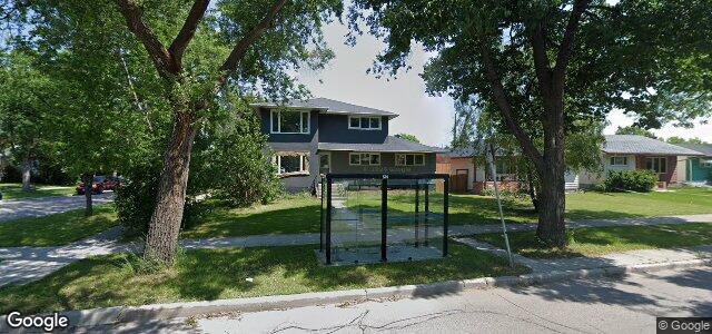 Larawan ng 305 Templeton Avenue sa Winnipeg, Manitoba