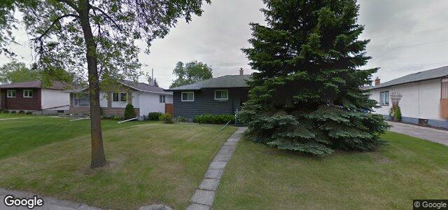 Larawan ng 310 Newton Avenue sa Winnipeg, Manitoba