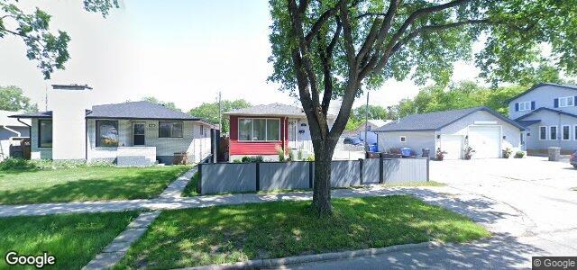 Larawan ng 321 Templeton Avenue sa Winnipeg, Manitoba