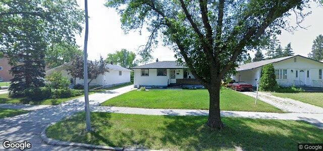 Larawan ng 324 Templeton Avenue sa Winnipeg, Manitoba