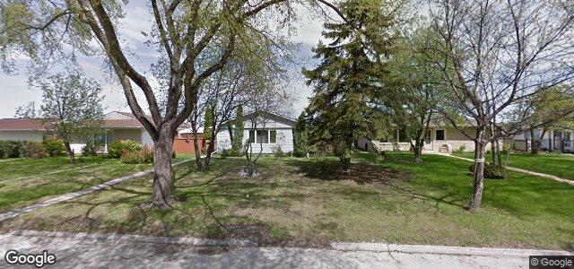 Larawan ng 327 Southall Drive sa Winnipeg, Manitoba