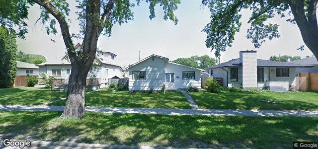 Larawan ng 327 Templeton Avenue sa Winnipeg, Manitoba