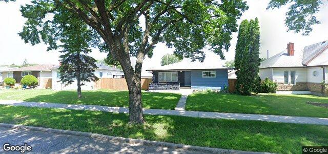 Larawan ng 333 Templeton Avenue sa Winnipeg, Manitoba
