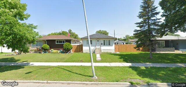 Larawan ng 335 Templeton Avenue sa Winnipeg, Manitoba