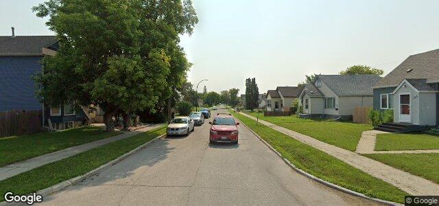 Larawan ng 338 Newton Avenue sa Winnipeg, Manitoba