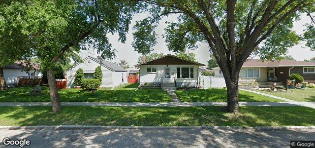 Larawan ng 345 Templeton Avenue sa Winnipeg, Manitoba