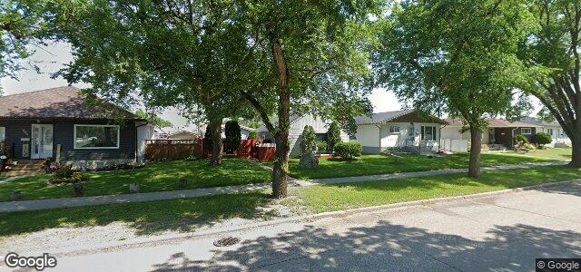 Larawan ng 353 Templeton Avenue sa Winnipeg, Manitoba