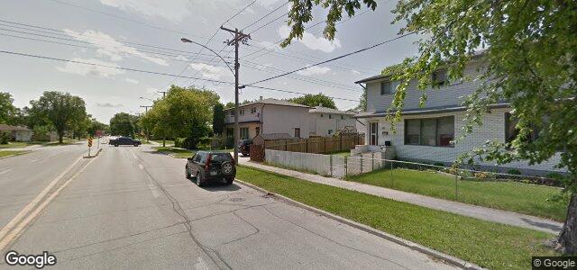 Larawan ng 361 Templeton Avenue sa Winnipeg, Manitoba