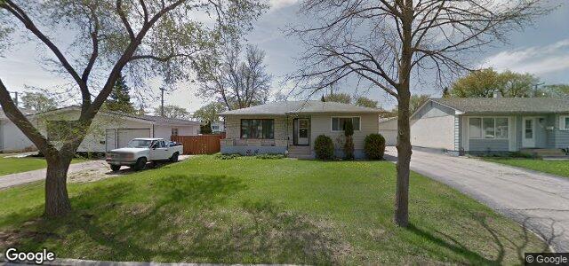 Larawan ng 384 Margaret Avenue sa Winnipeg, Manitoba
