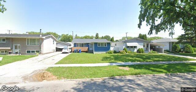 Larawan ng 387 Templeton Avenue sa Winnipeg, Manitoba