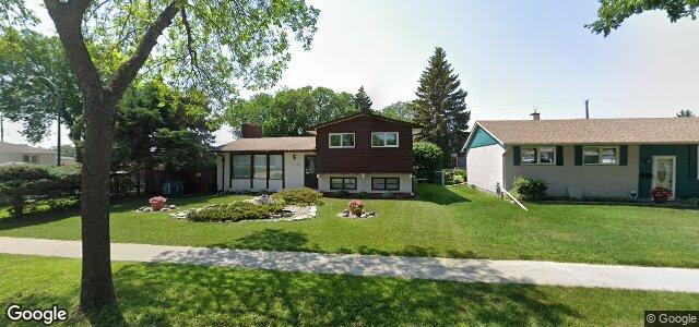 Larawan ng 406 Templeton Avenue sa Winnipeg, Manitoba