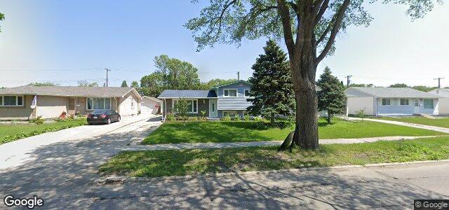 Larawan ng 407 Templeton Avenue sa Winnipeg, Manitoba