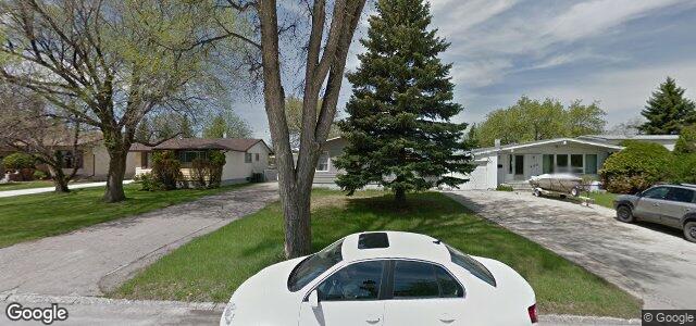 Larawan ng 413 Southall Drive sa Winnipeg, Manitoba