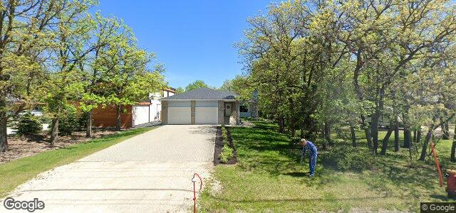 Larawan ng 305 Oakdale Drive sa Winnipeg, Manitoba