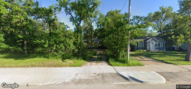 Larawan ng 4104 Roblin Boulevard sa Winnipeg, Manitoba