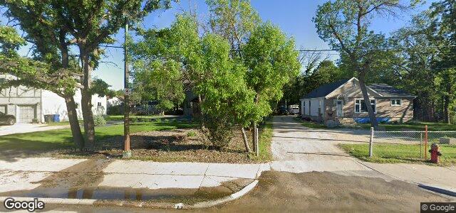 Larawan ng 4212 Roblin Boulevard sa Winnipeg, Manitoba