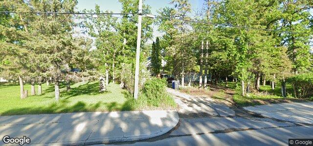 Larawan ng 4452 Roblin Boulevard sa Winnipeg, Manitoba