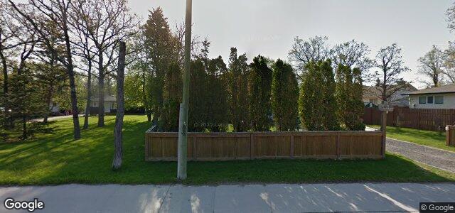 Larawan ng 4492 Roblin Boulevard sa Winnipeg, Manitoba