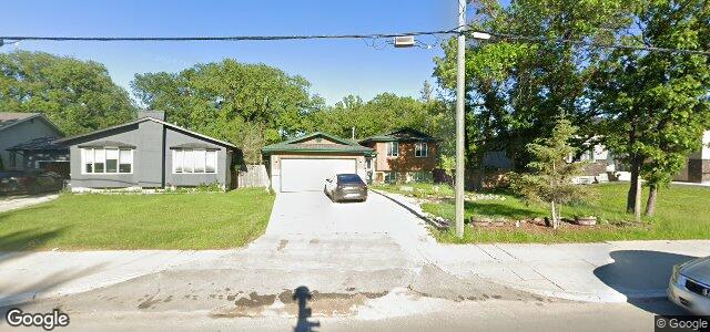 Larawan ng 4526 Roblin Boulevard sa Winnipeg, Manitoba