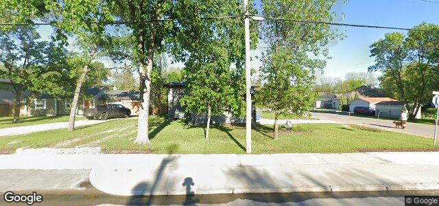 Larawan ng 4536 Roblin Boulevard sa Winnipeg, Manitoba