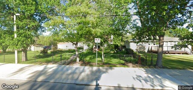 Larawan ng 4546 Roblin Boulevard sa Winnipeg, Manitoba