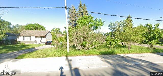 Larawan ng 4564 Roblin Boulevard sa Winnipeg, Manitoba