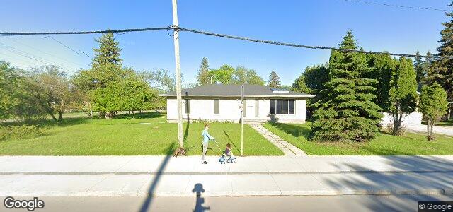 Larawan ng 4574 Roblin Boulevard sa Winnipeg, Manitoba