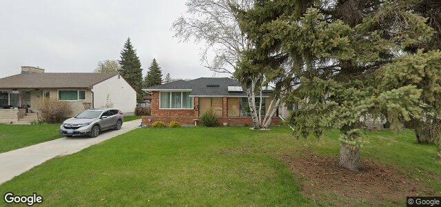 Larawan ng 100 Farwell Bay sa Winnipeg, Manitoba