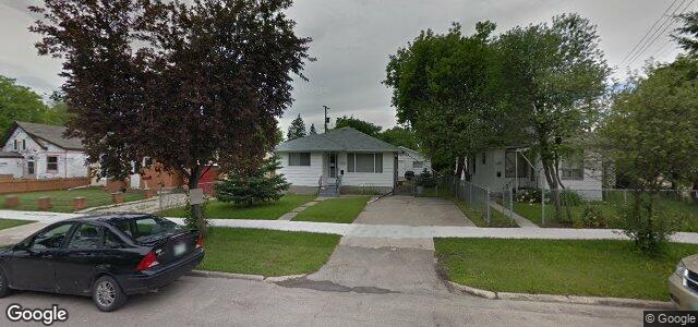 Larawan ng 1003 Boston Avenue sa Winnipeg, Manitoba
