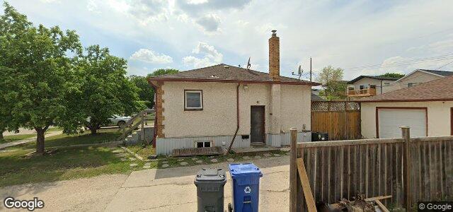 Larawan ng 1003 Dumas Avenue sa Winnipeg, Manitoba